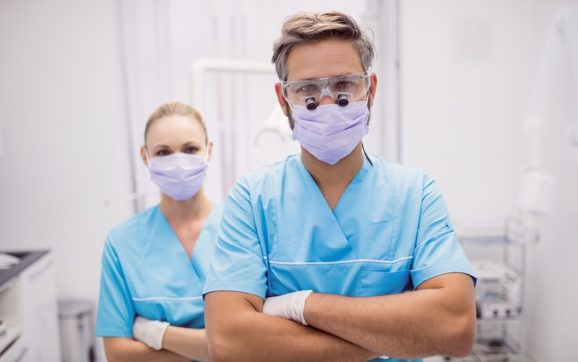 Chirurgia dentystyczna – kiedy będzie Ci potrzebny specjalistyczny zabieg?
